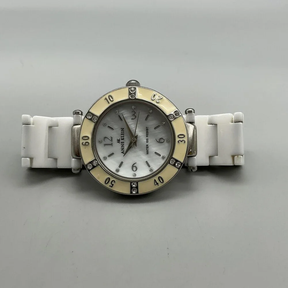 Anne Klein see photos